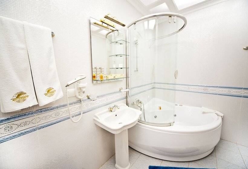 هتل Intourist Stavropol