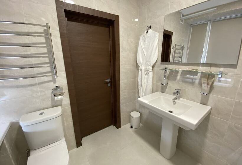 هتل Intourist Stavropol