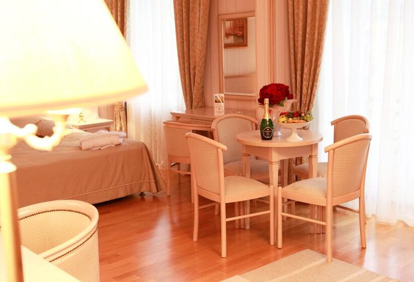 هتل Intourist Stavropol