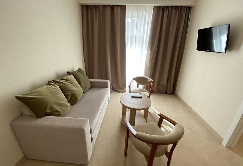 هتل Intourist Stavropol