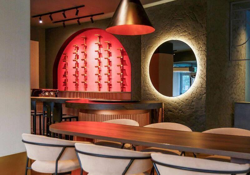 Отель Mercure Galati Centrum