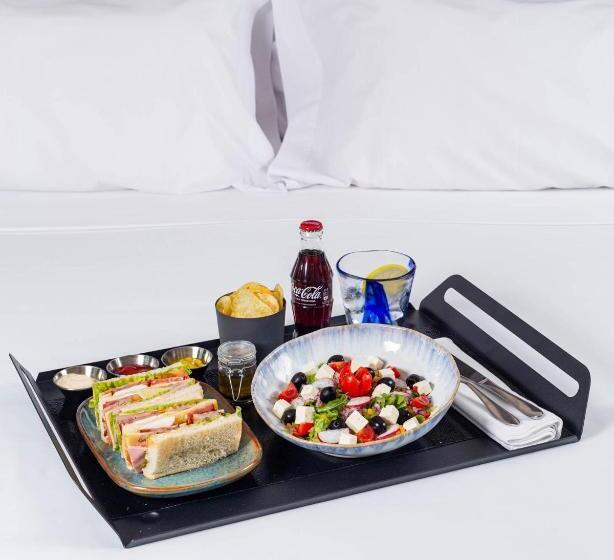 هتل NH Coimbra Dona Inês