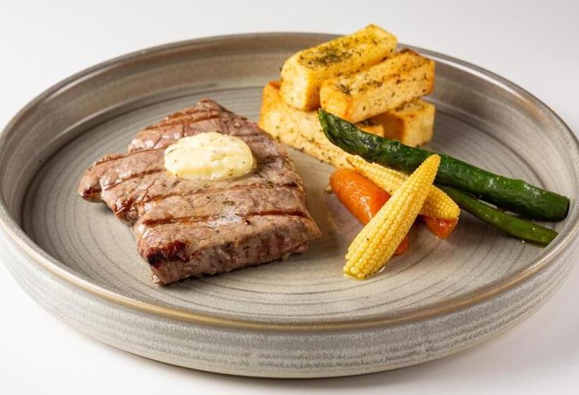 هتل NH Coimbra Dona Inês