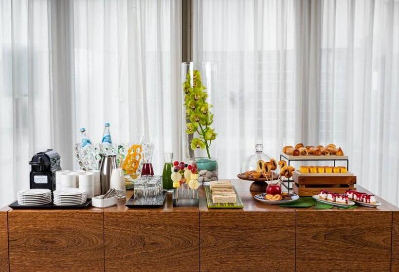 هتل NH Coimbra Dona Inês