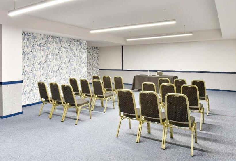 هتل NH Coimbra Dona Inês