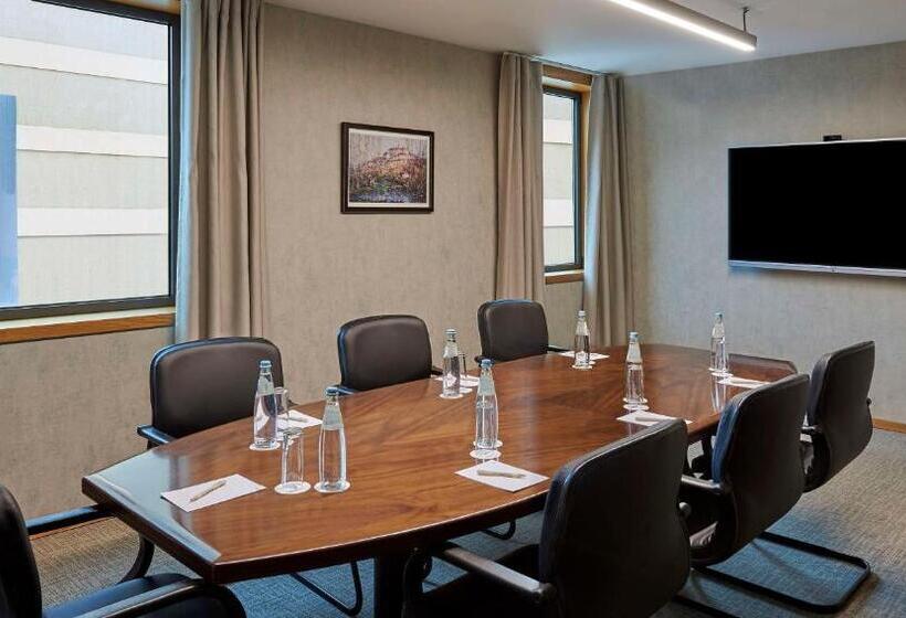 هتل NH Coimbra Dona Inês