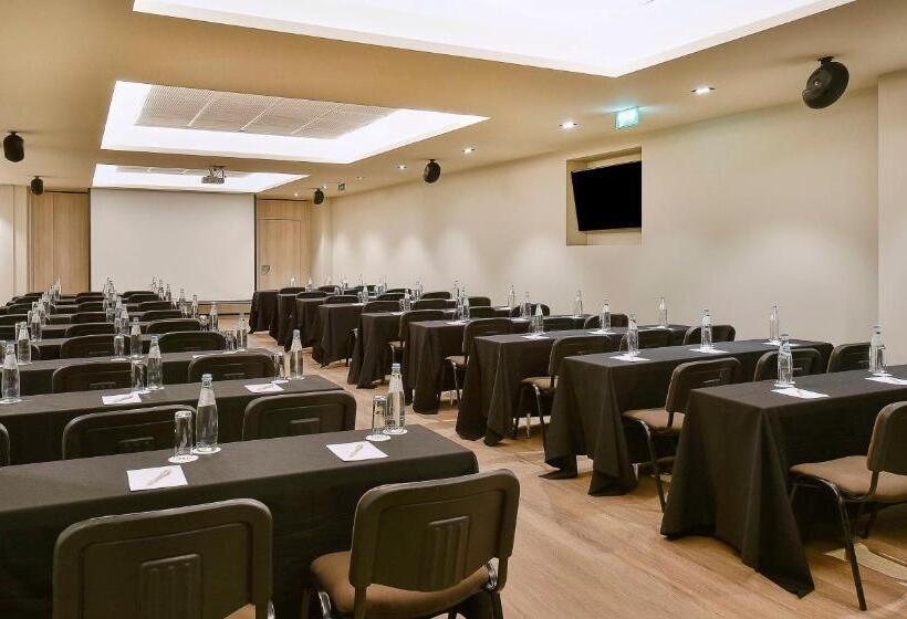 هتل NH Coimbra Dona Inês