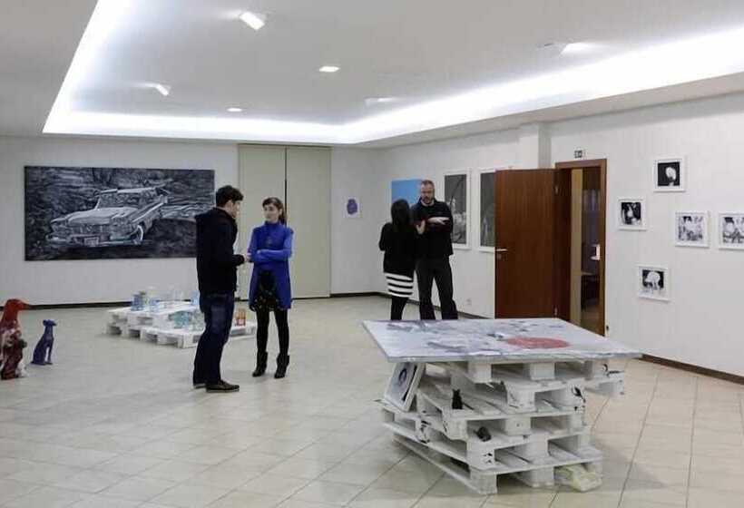 Отель Parque Das Laranjeiras