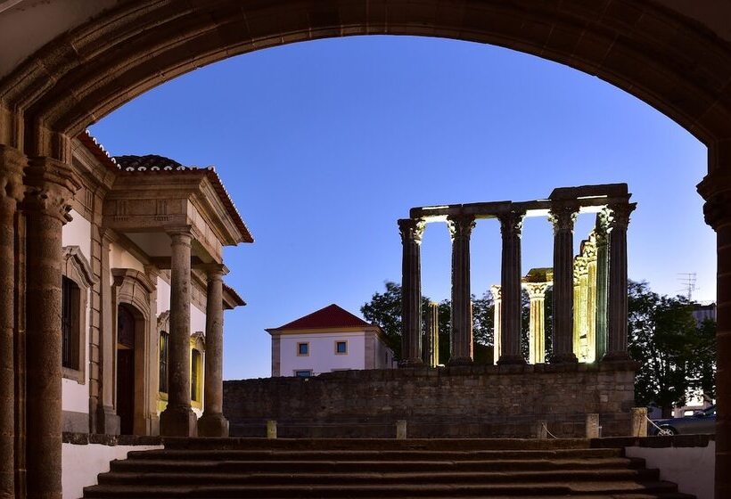 هتل Pousada Convento De Evora