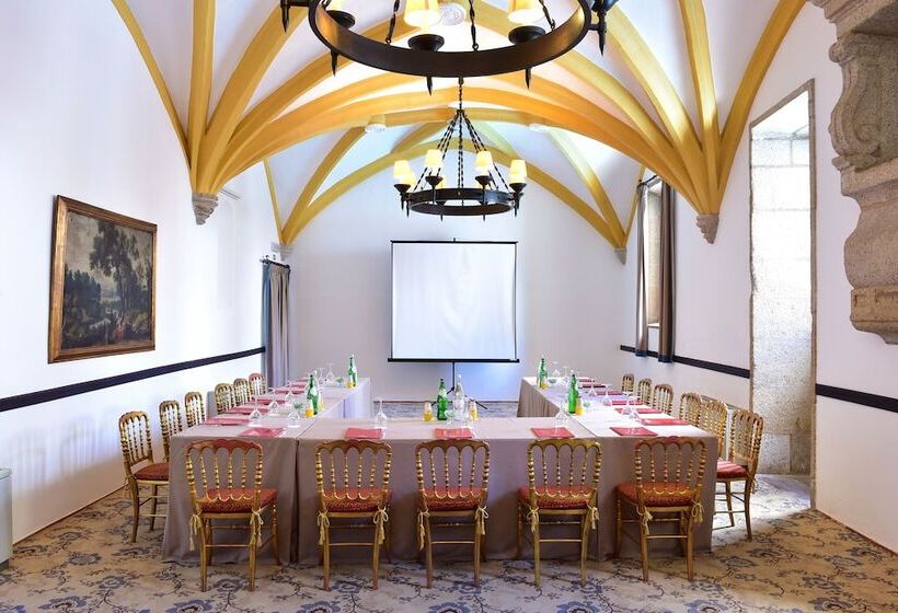 هتل Pousada Convento De Evora