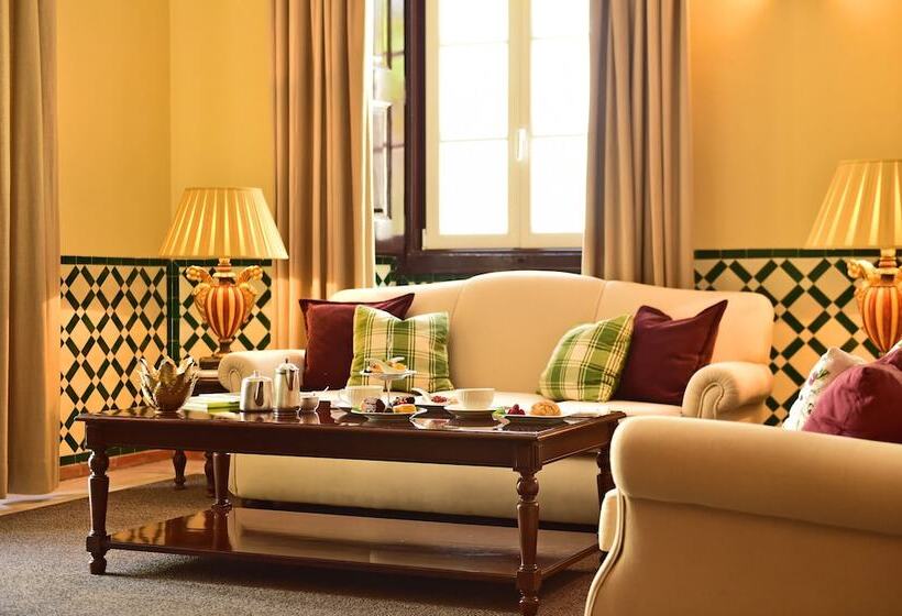 هتل Pousada Convento De Evora