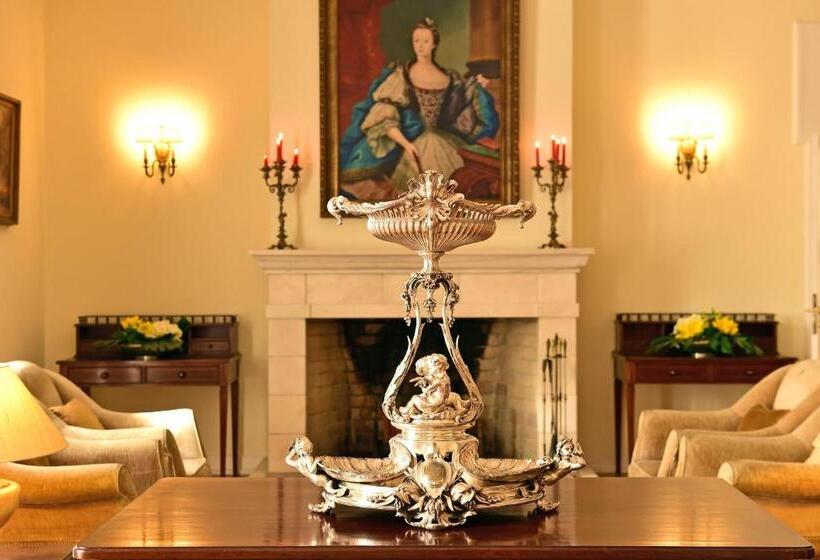 ホテル Pousada Palacio De Queluz