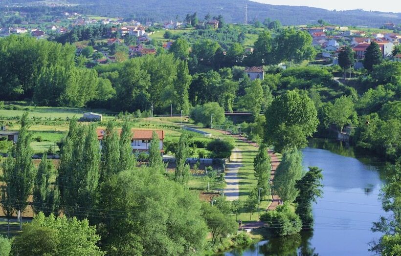 Отель Premium Chaves Aquae Flaviae