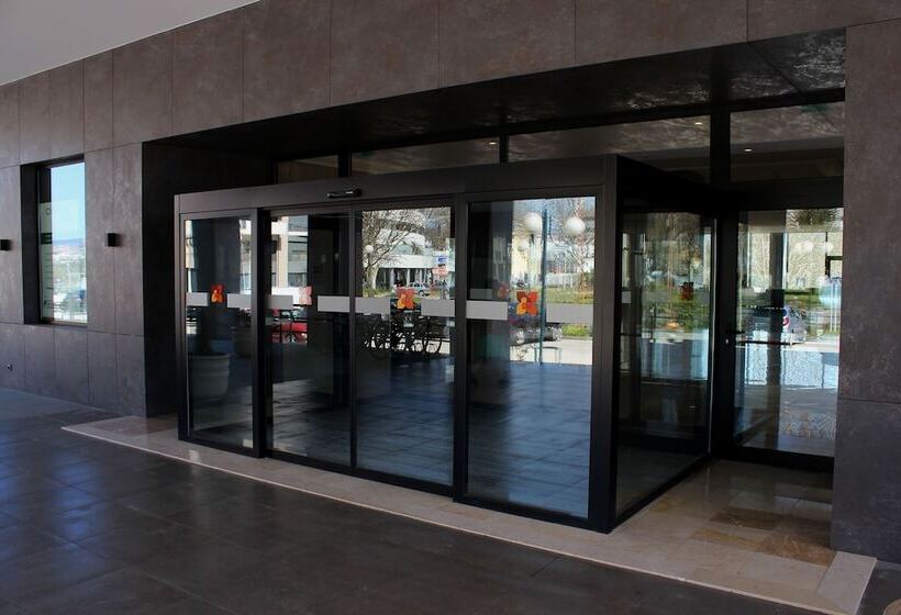 Отель Premium Chaves Aquae Flaviae