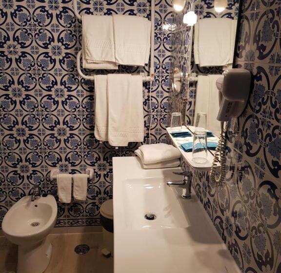 ホテル Rainha Santa Isabel   óbidos History