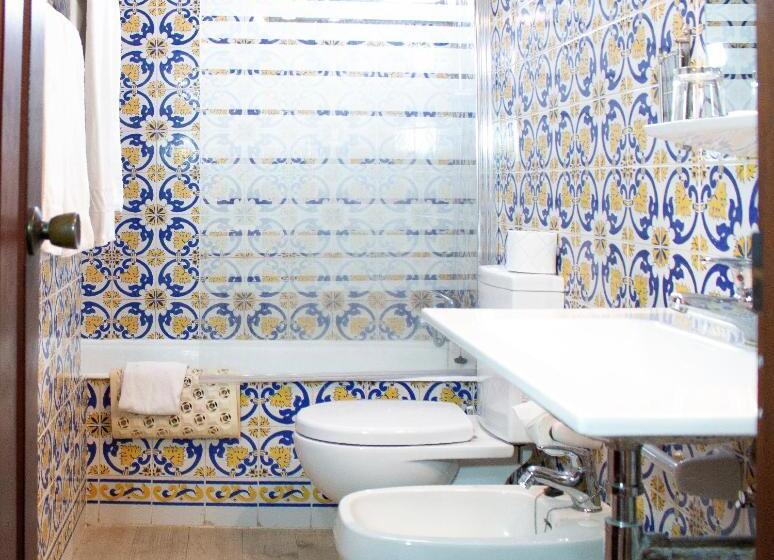 ホテル Rainha Santa Isabel   óbidos History