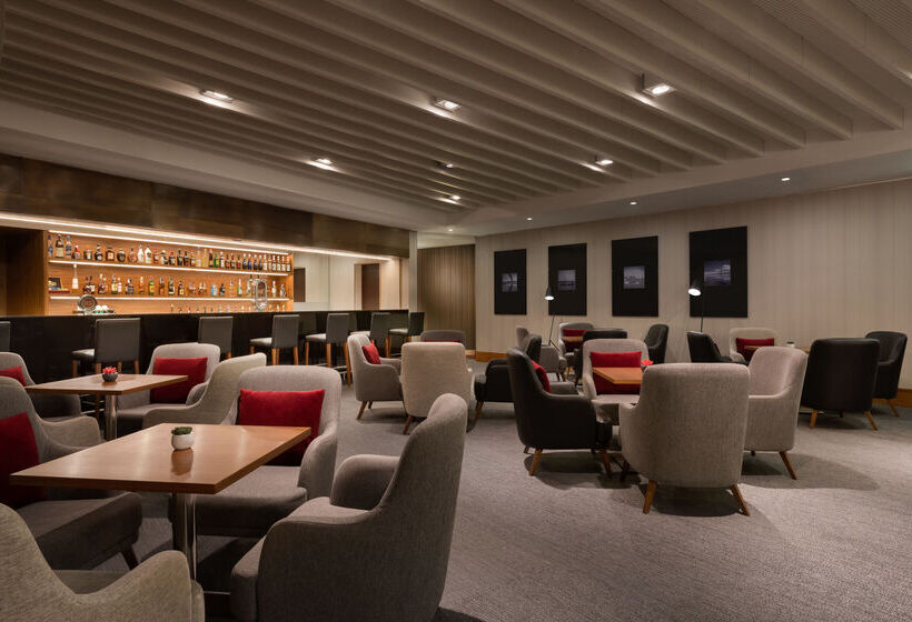 هتل Ramada By Wyndham Lisbon