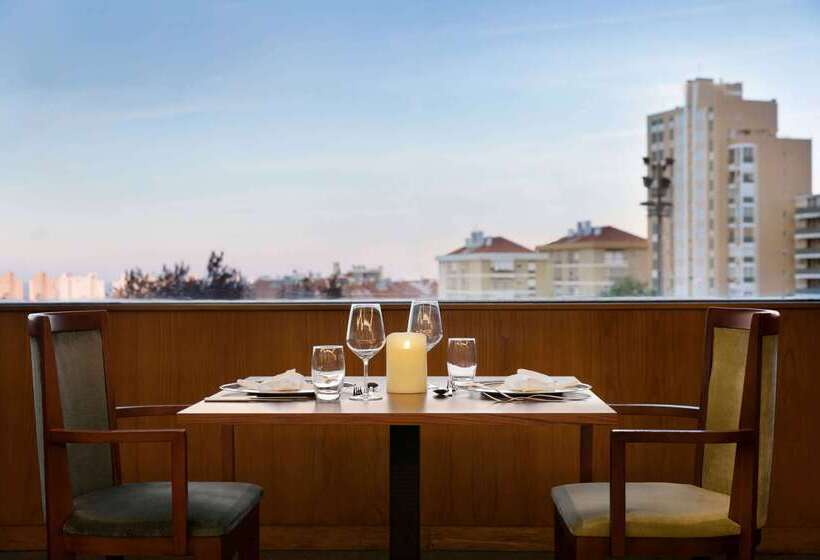 هتل Ramada By Wyndham Lisbon