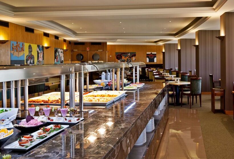 هتل Ramada By Wyndham Lisbon