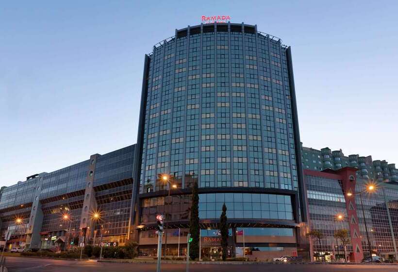 هتل Ramada By Wyndham Lisbon