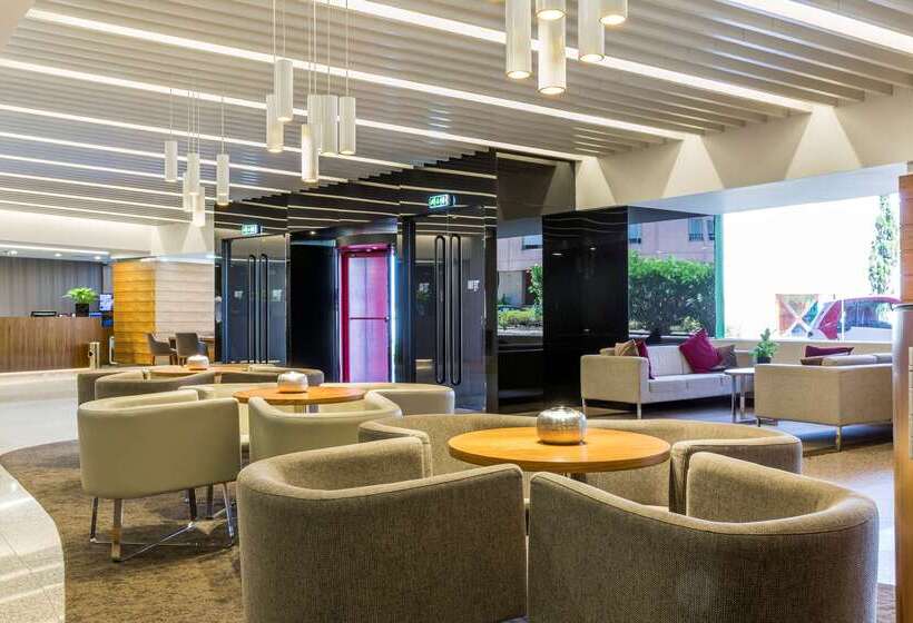 هتل Ramada By Wyndham Lisbon