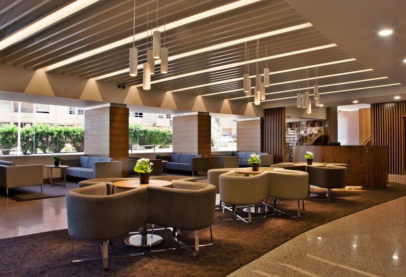 هتل Ramada By Wyndham Lisbon