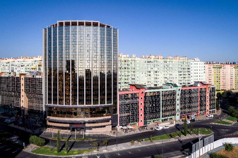 هتل Ramada By Wyndham Lisbon