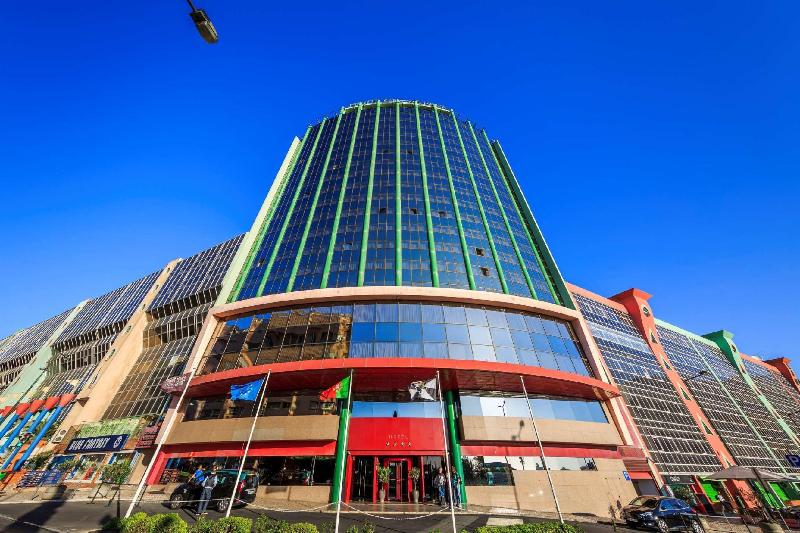 هتل Ramada By Wyndham Lisbon