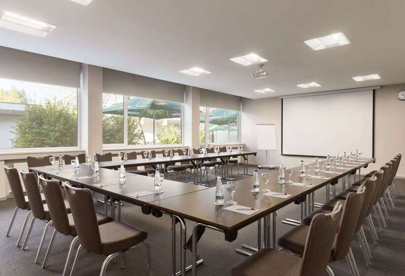 هتل Ramada Plaza By Wyndham Bucharest Convention Center