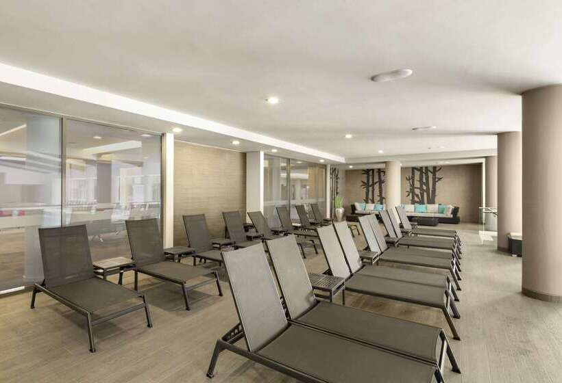 هتل Ramada Plaza By Wyndham Bucharest Convention Center
