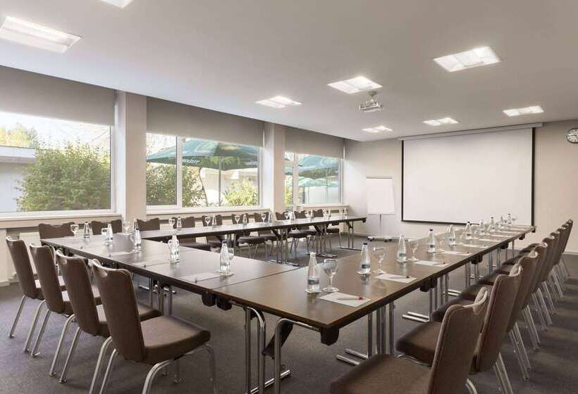 هتل Ramada Plaza By Wyndham Bucharest Convention Center