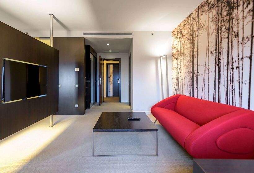 هتل Ramada Plaza By Wyndham Bucharest Convention Center