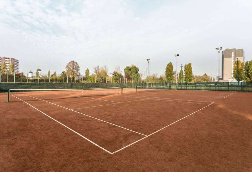 هتل Ramada Plaza By Wyndham Bucharest Convention Center