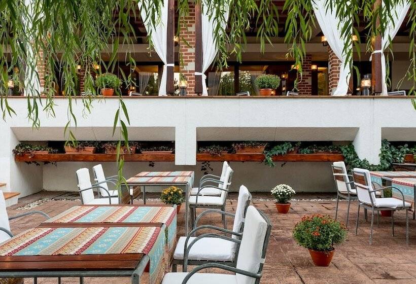 هتل Ramada Plaza By Wyndham Bucharest Convention Center