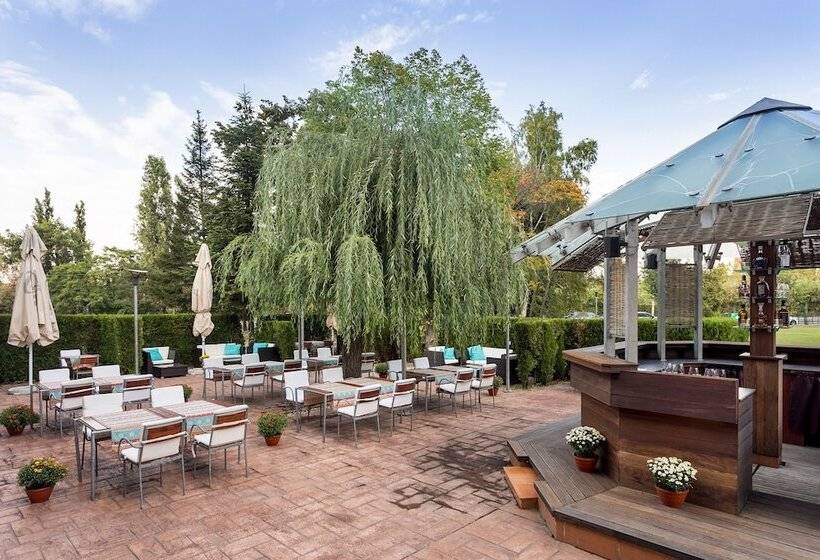 هتل Ramada Plaza By Wyndham Bucharest Convention Center