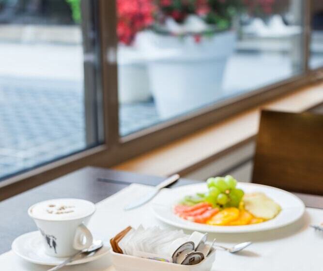 هتل Ramada Plaza By Wyndham Bucharest Convention Center