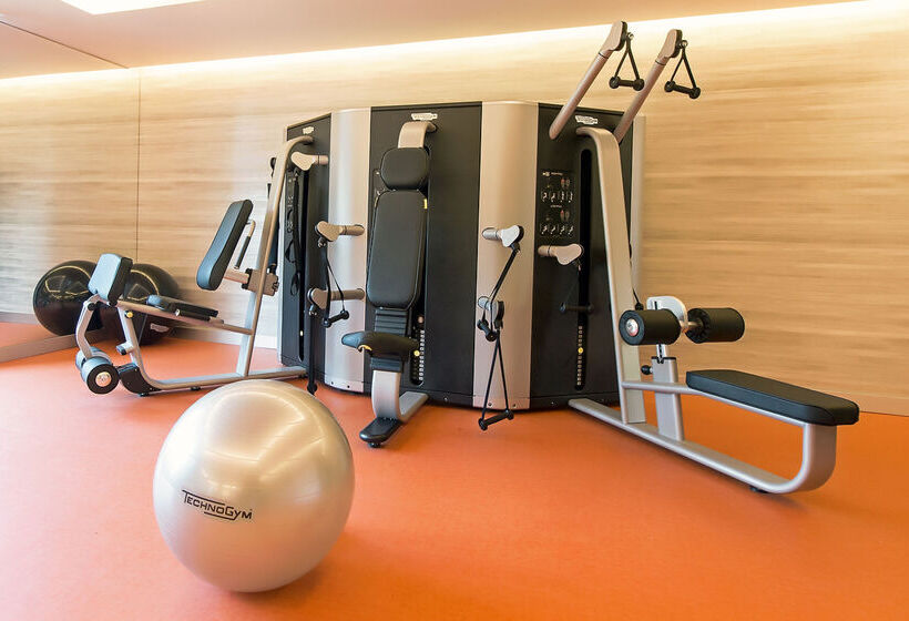 هتل Sana Metropolitan