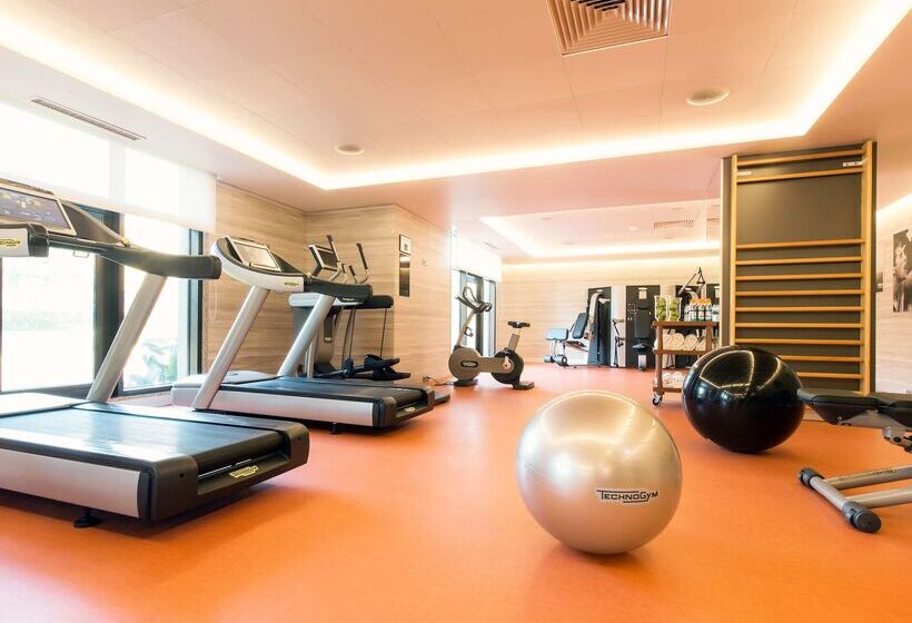 هتل Sana Metropolitan