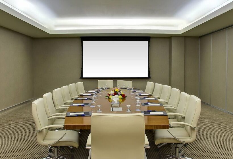 Sheraton Dammam Hotel & Convention Centre