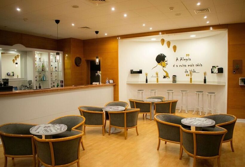 Отель Tryp By Wyndham Montijo Parque