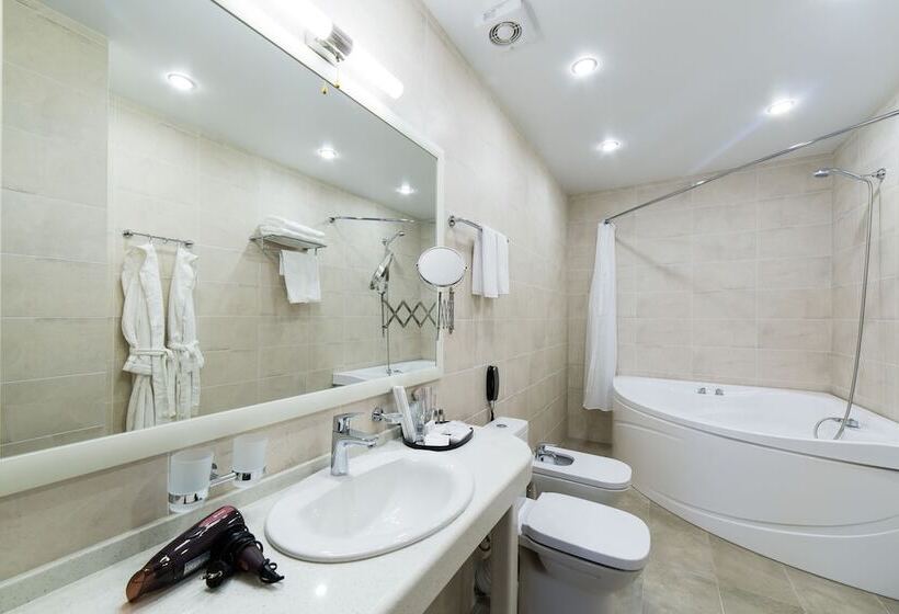 Отель Versailles