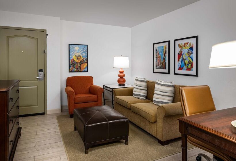 استراحتگاه Hampton Inn & Suites San Juan