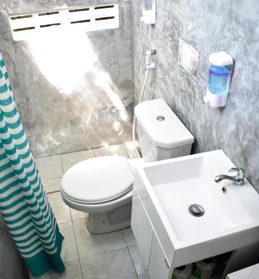 ユースホステル Dpm Koh Tao Diving Hotel & Bar