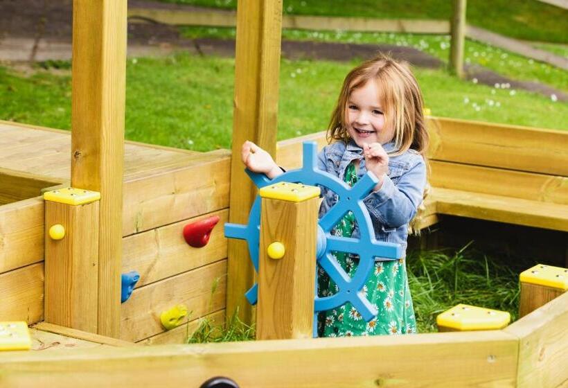 Atlantic Reach Resort