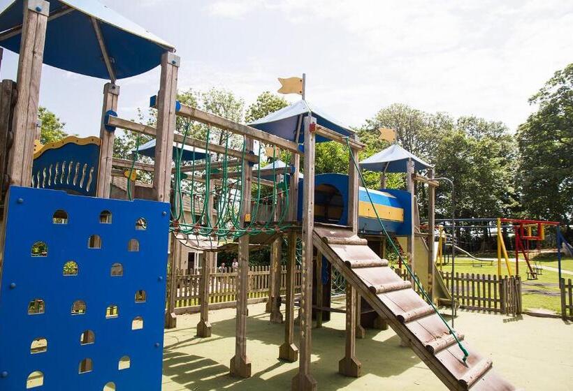 Atlantic Reach Resort