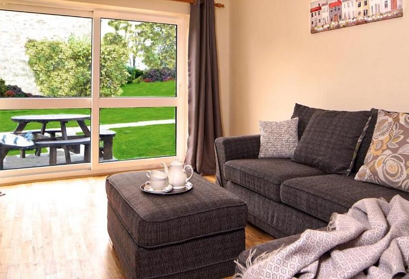 Atlantic Reach Resort