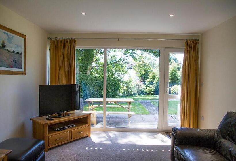 Atlantic Reach Resort