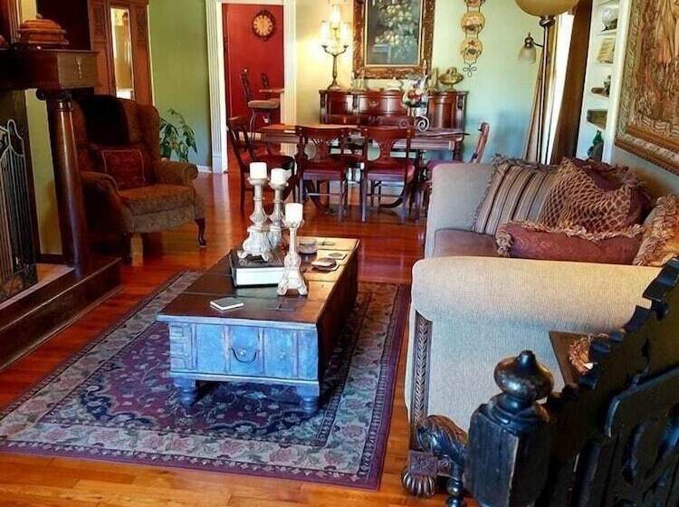 Bed and Breakfast Captain's House On The Lake