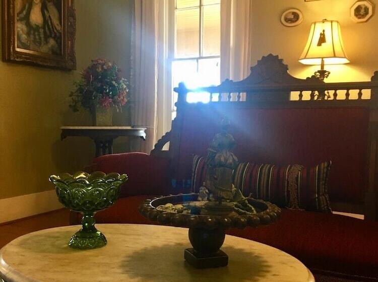 Bed and Breakfast Captain's House On The Lake