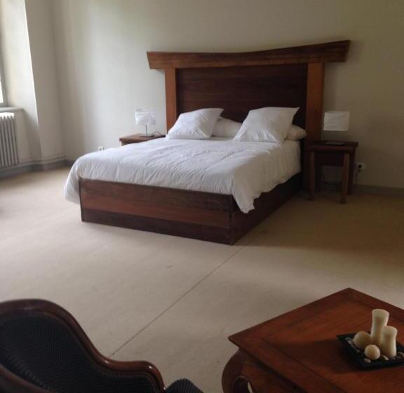 مبيت وإفطار Chateau Du Val Larbont